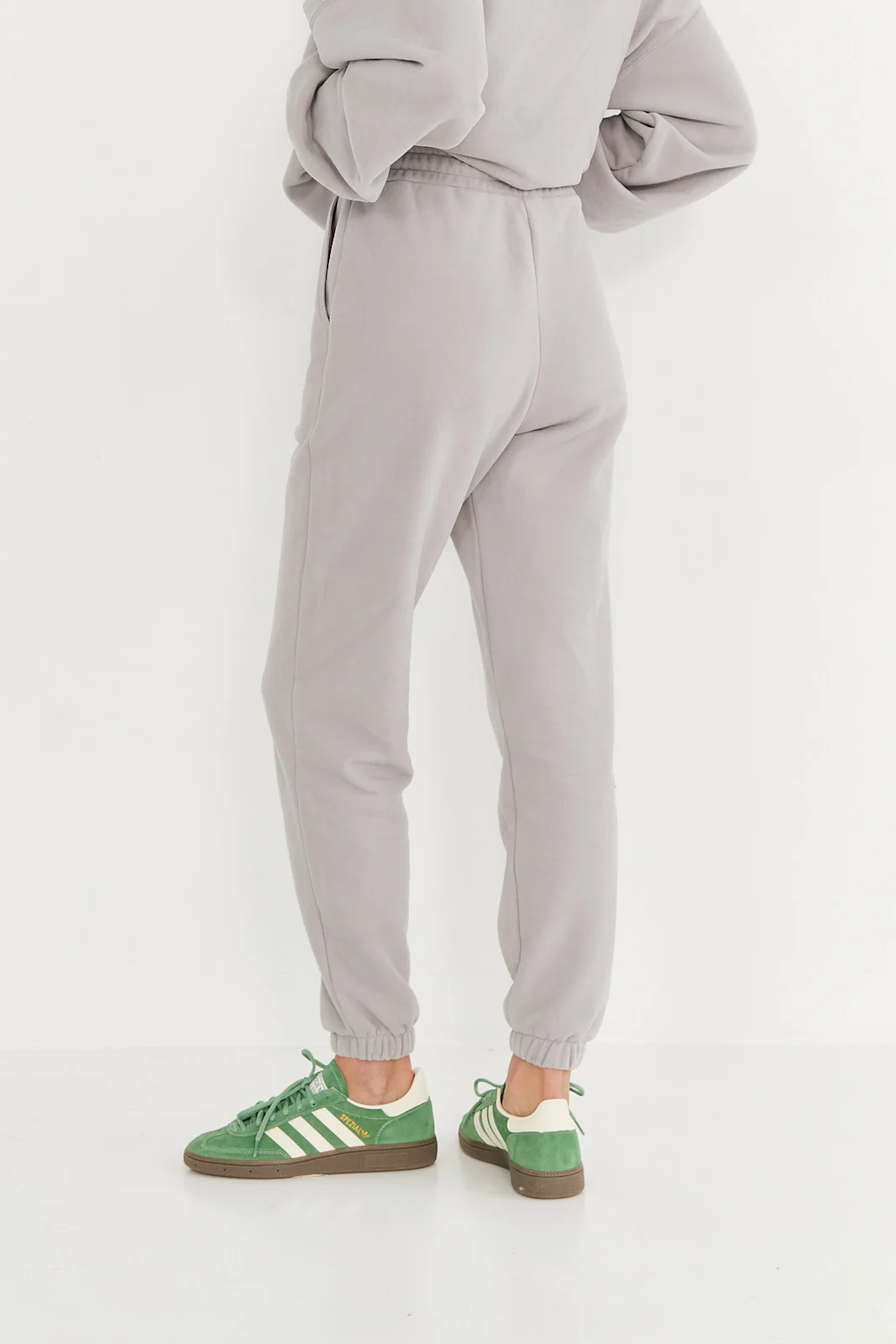 Spodnie dresowe light grey - Image 11